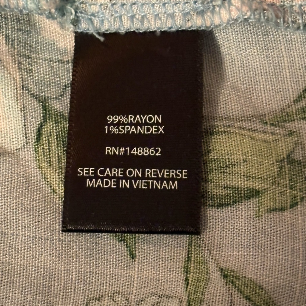 Torrid Blue Floral Blouse with Tie Front - Picture 6 of 7
